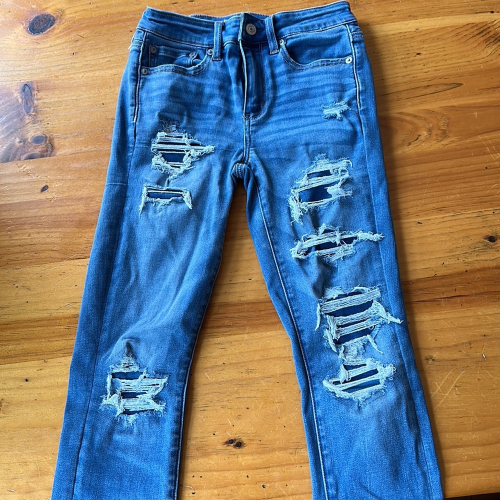 American Eagle Ripped Jeans - Picture 2 of 5